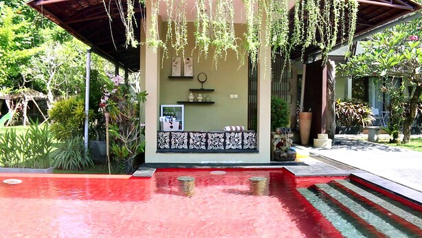Poolbar