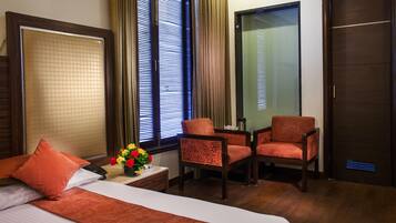 Habitación Deluxe | Minibar, escritorio, tabla de planchar con plancha y wifi gratis