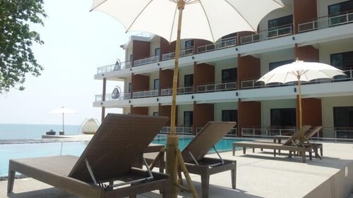 Prasarnsook Villa Beach Resort