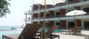 Prasarnsook Villa Beach Resort