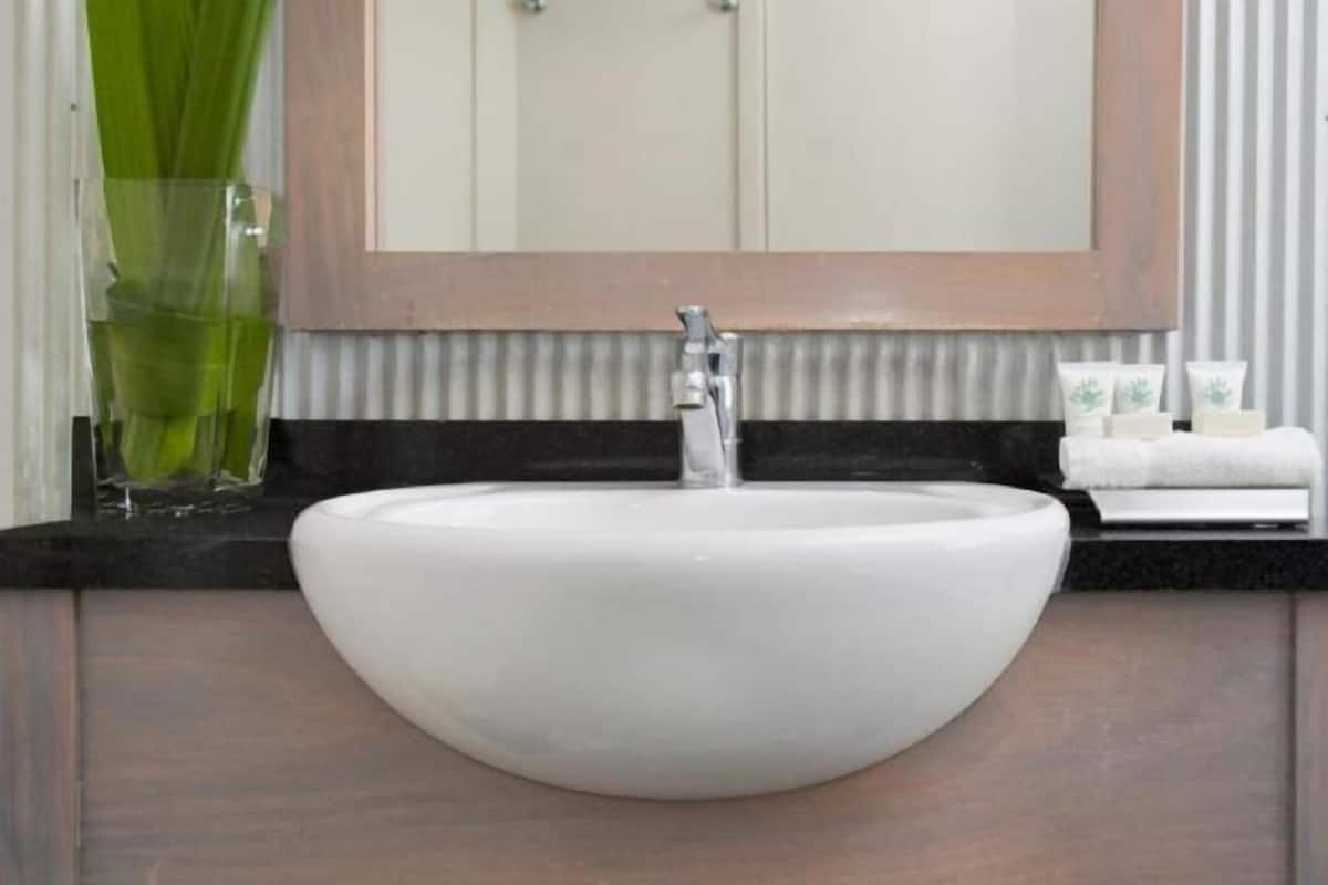 Free toiletries, hair dryer, towels