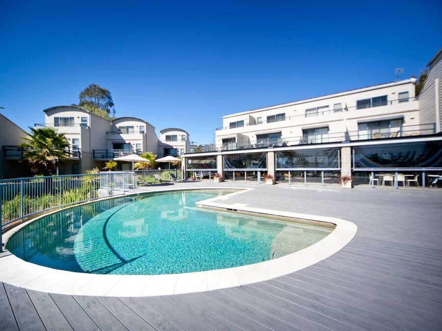 Outdoor pool, pool loungers