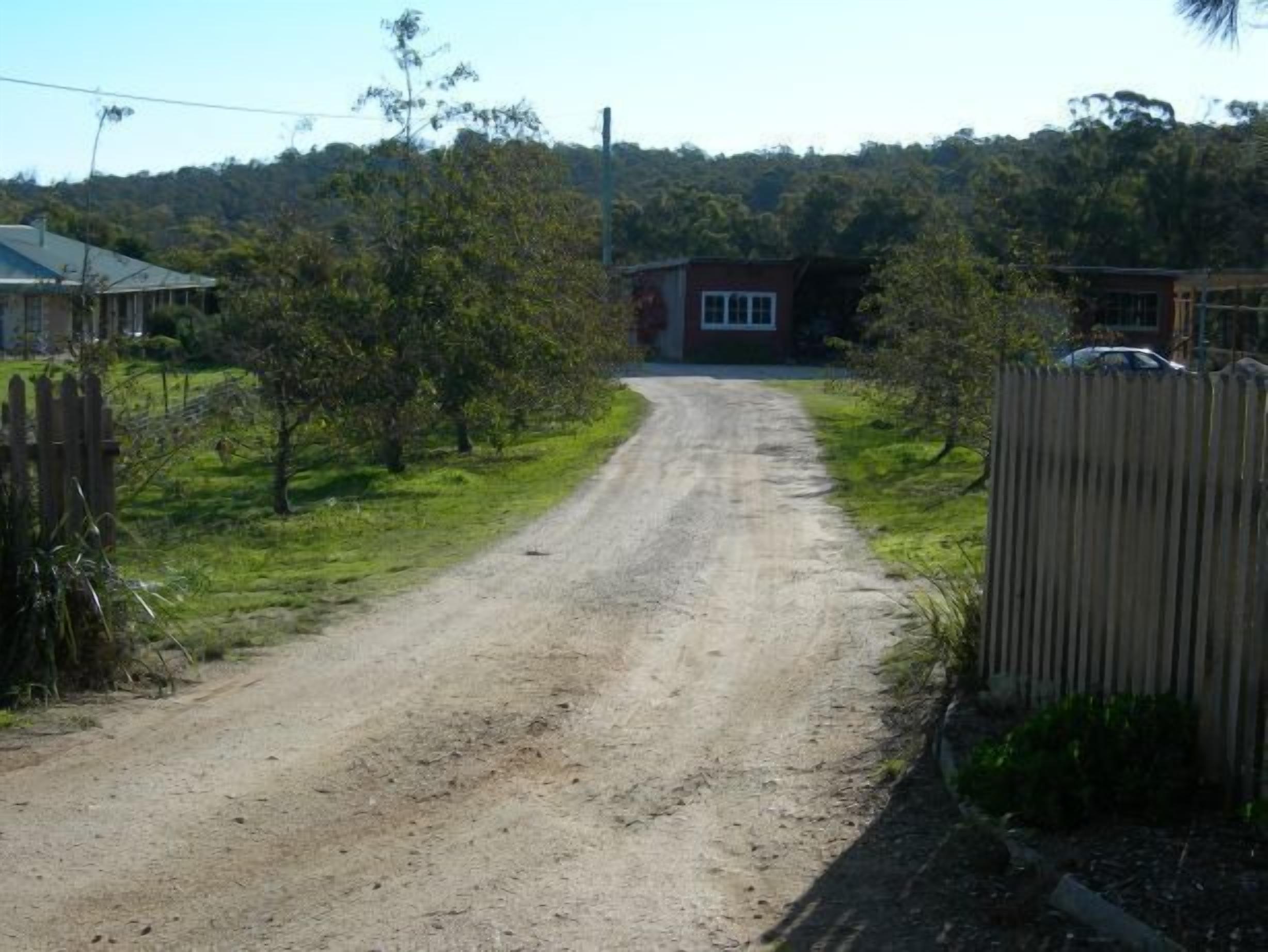 Platypus Park Country Retreat — image 21