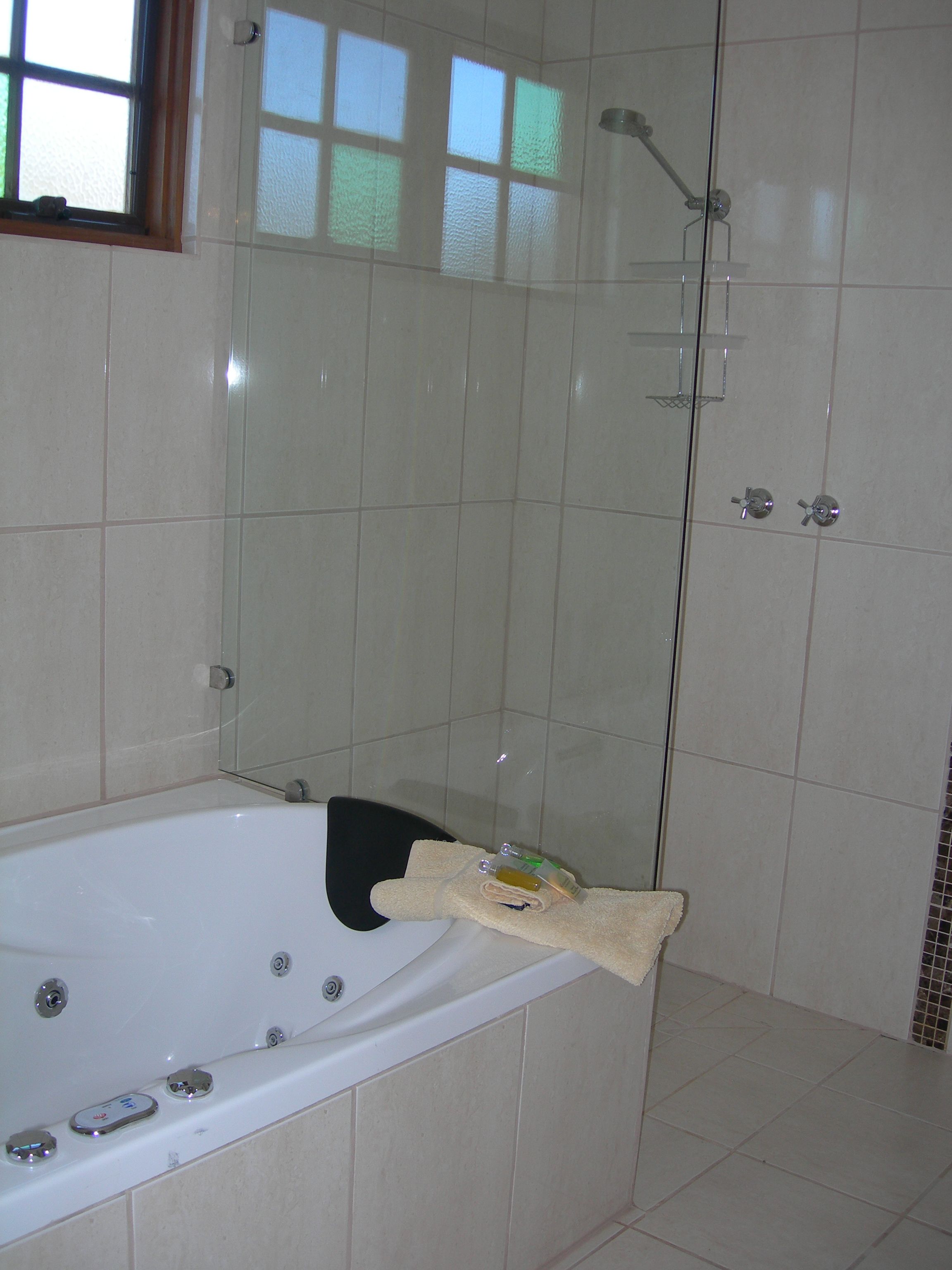 Platypus Park Country Retreat — image 9