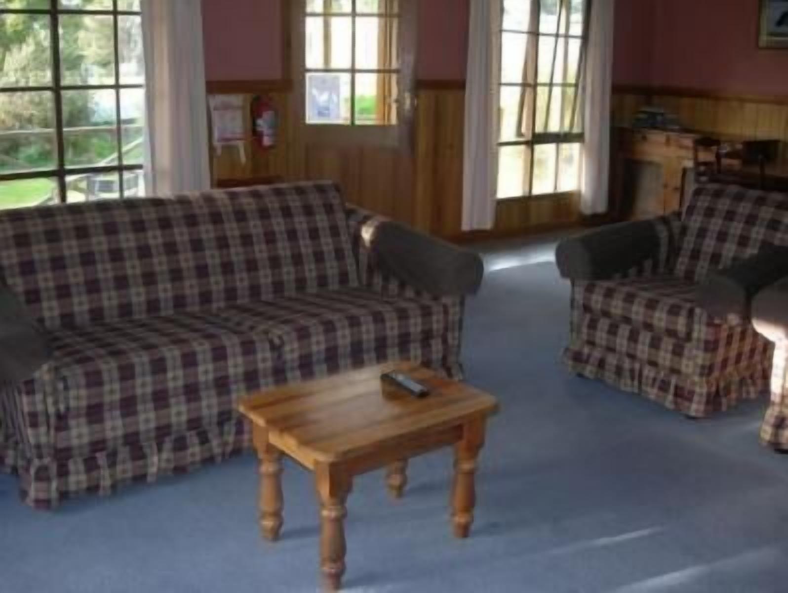 Platypus Park Country Retreat — image 11