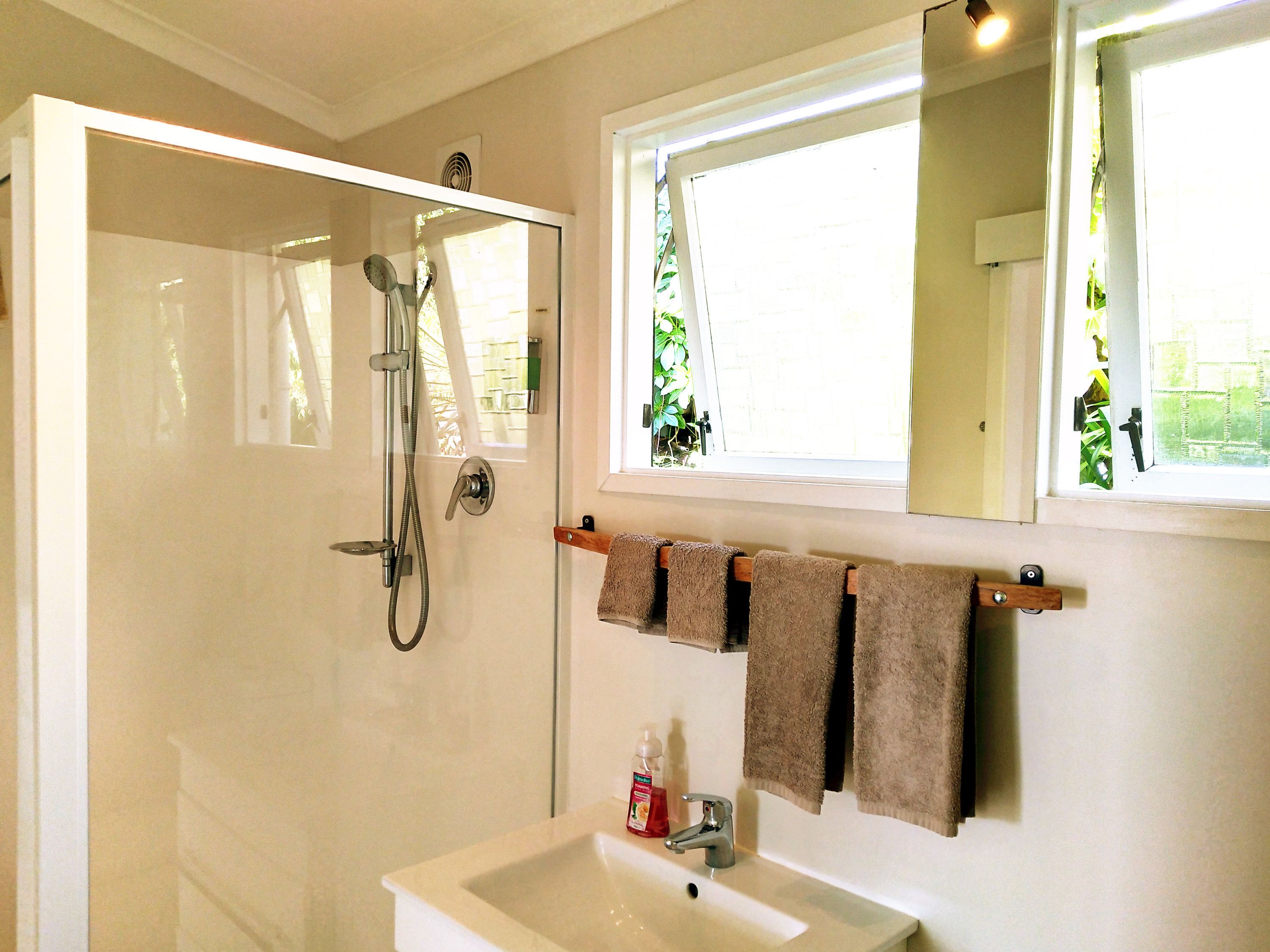 Standard Apartment, 1 Bedroom, Non Smoking, Kitchenette | Bathroom