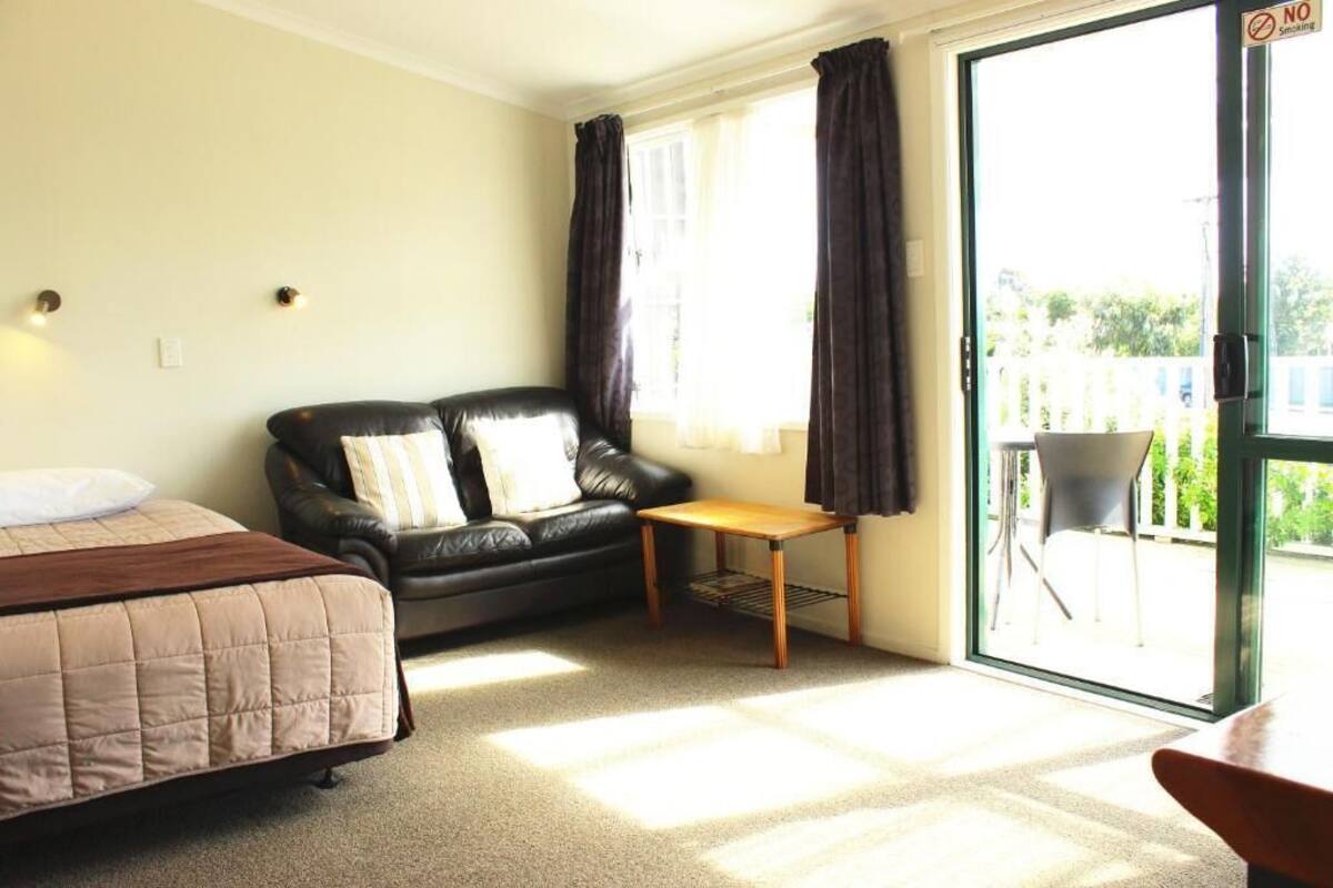 Standard Suite, 1 Bedroom, Non Smoking, Kitchenette ((Q+Sofa)) | 1 bedroom, blackout drapes, iron/ironing board, WiFi (free)