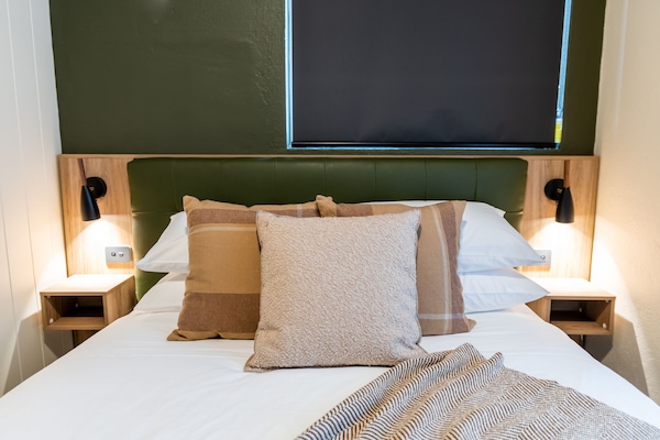 Basic Double Room | Free minibar items, individually decorated, desk, laptop workspace