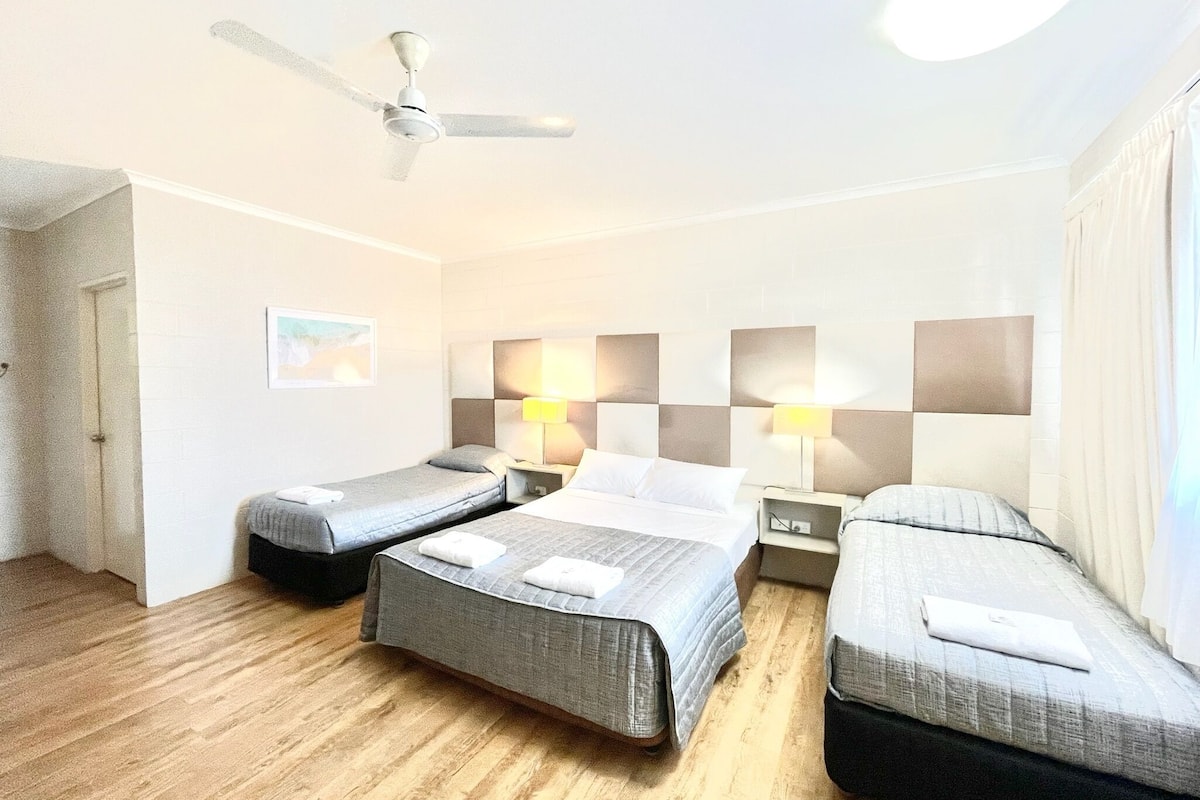 1 bedroom, blackout curtains, iron/ironing board, free WiFi