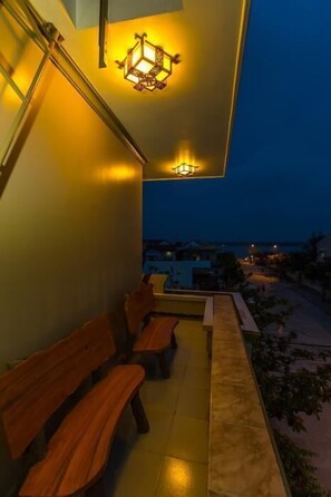 Terrace/patio - Moon's Homestay (Da Nang)
