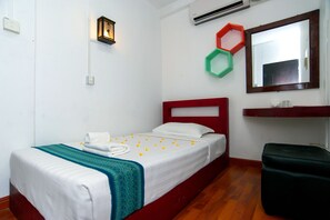 Economy Single Room with Share Bathroom