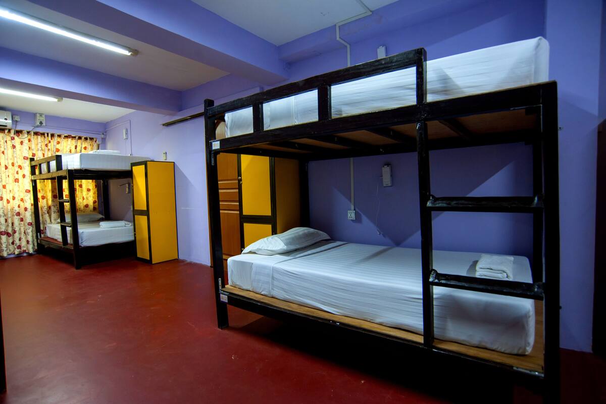 共用宿舍 (1 Bed in 12-Bed Dorm) | 遮光窗簾/窗簾、免費 Wi-Fi