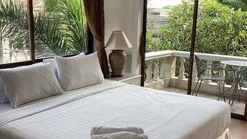 Superior Room, Poolside | Balcony view