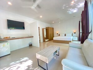 Deluxe Room, Pool View | In-room safe, desk, cribs/infant beds, free WiFi - Garden Home Kata (Karon)