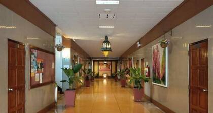 Suriwong Chumphon Hotel