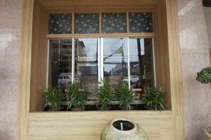 تفاصيل الفندق من الخارج