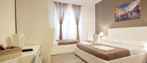 Triple Room, Private Bathroom | Egyptian cotton sheets, premium bedding, free minibar, in-room safe