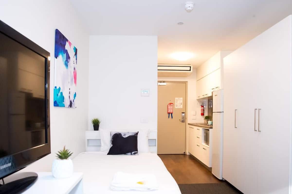 Desk, blackout curtains, free WiFi, bed sheets