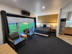 Superior Studio, 1 Queen Bed, Non Smoking, Kitchenette | Living area | Flat-screen TV - The Strand (New Plymouth)