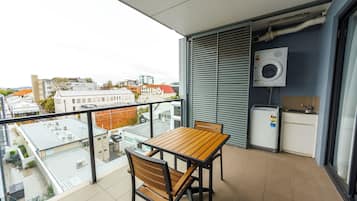 1 Bedroom Apartment | Balcony
