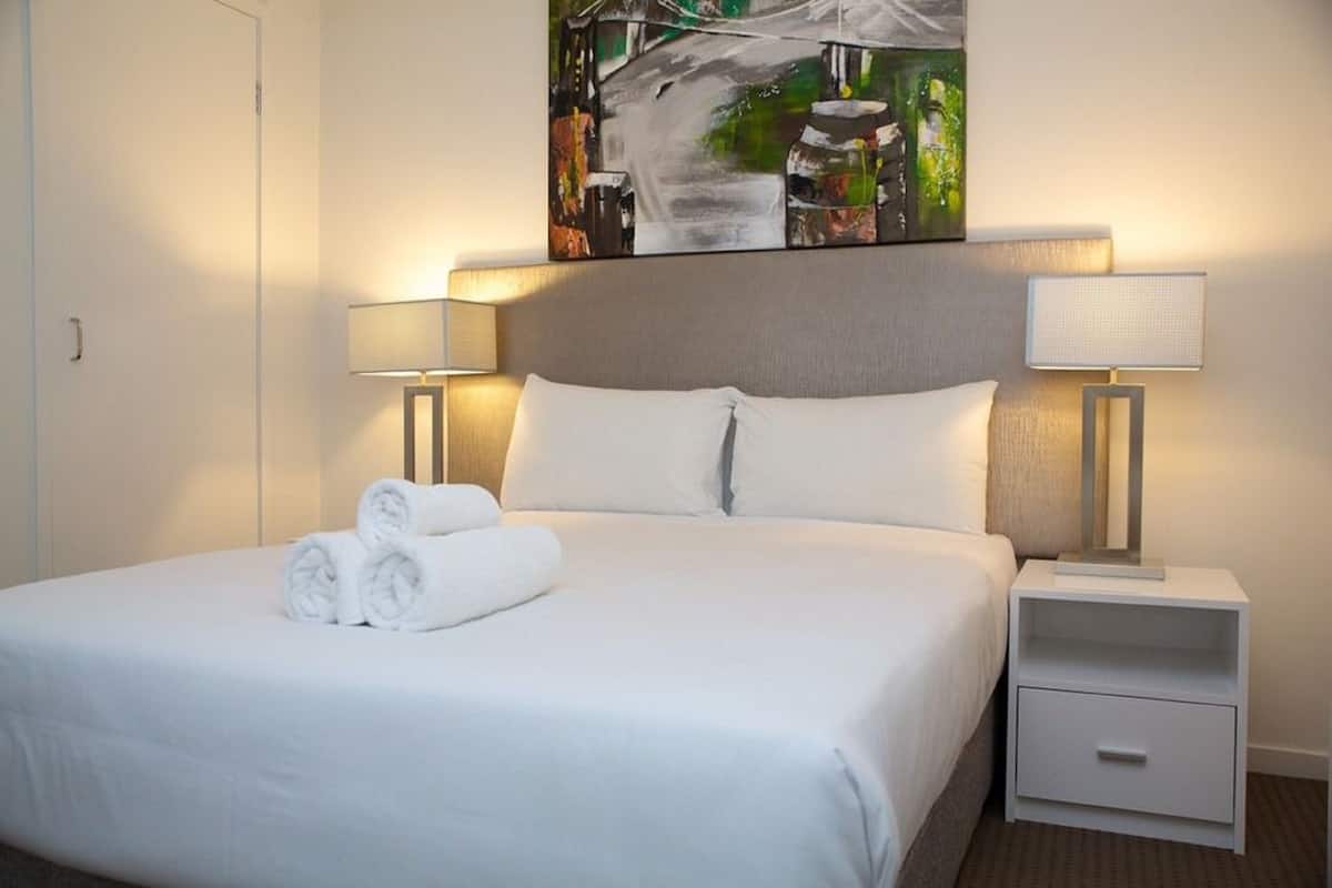 2 chambres, literie de qualité supérieure, bureau