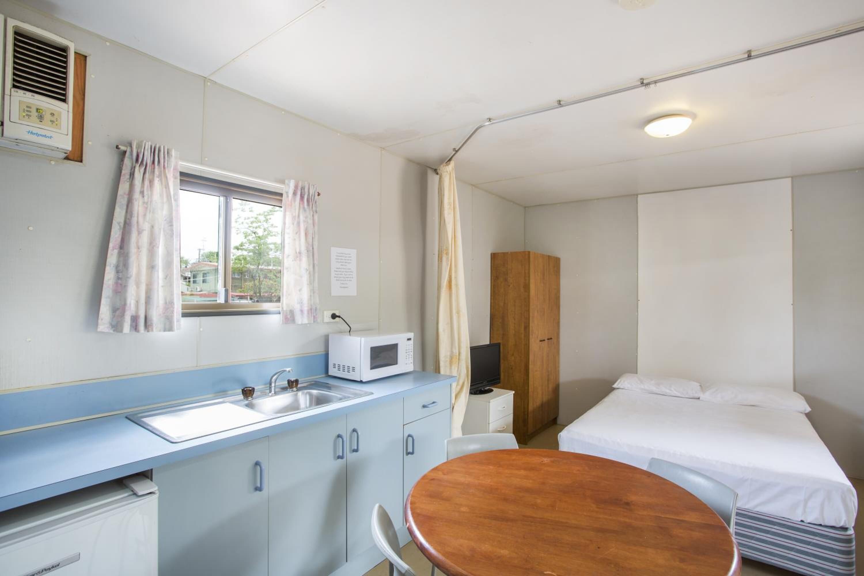 1 quarto, Wi-Fi de cortesia, roupa de cama