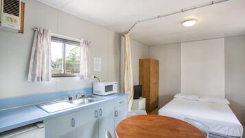 1 quarto, Wi-Fi de cortesia, roupa de cama