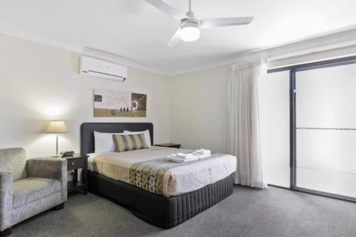 Executive Queen Access Room