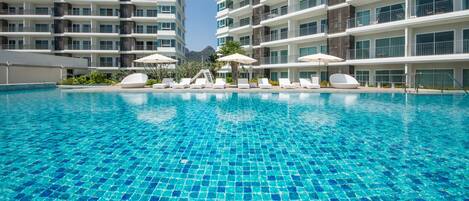 Indoor pool, outdoor pool