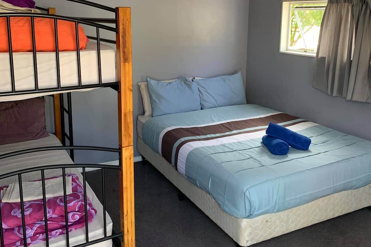 1 bedroom, free WiFi, bed sheets
