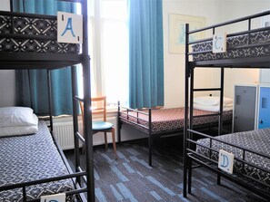 Free WiFi, bed sheets - Euphemia Old City Canal Zone Hotel (Amsterdam)
