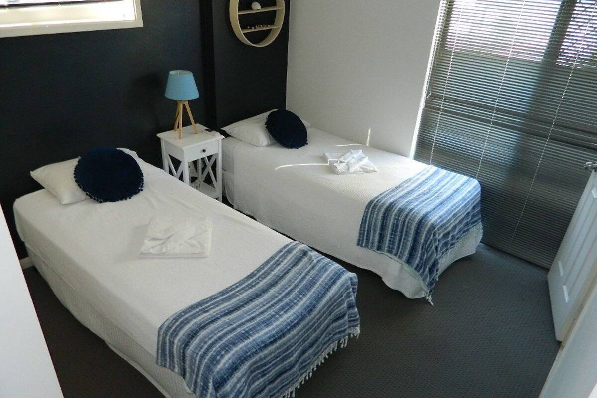 2 Bedroom 2 Bathrooms