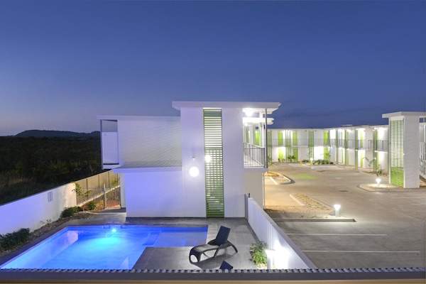 Outdoor pool, sun loungers