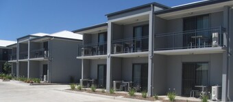 รอยัล โมเต็ล ไมล์ส