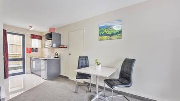 Executive Access Suite | Private kitchen