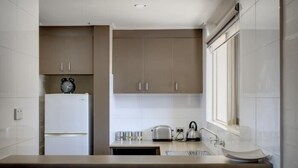 Phòng Suite Tiêu chuẩn, 2 phòng ngủ, không hút thuốc, bếp nhỏ (Apartment) | Bếp riêng