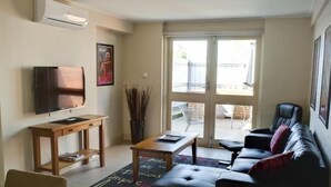 Phòng Suite Tiêu chuẩn, 2 phòng ngủ, không hút thuốc, bếp nhỏ (Apartment) | Khu phòng khách