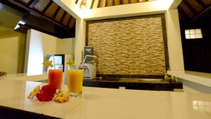 Ảnh chưa phân loại, 2 trong số 13 ảnh, nút