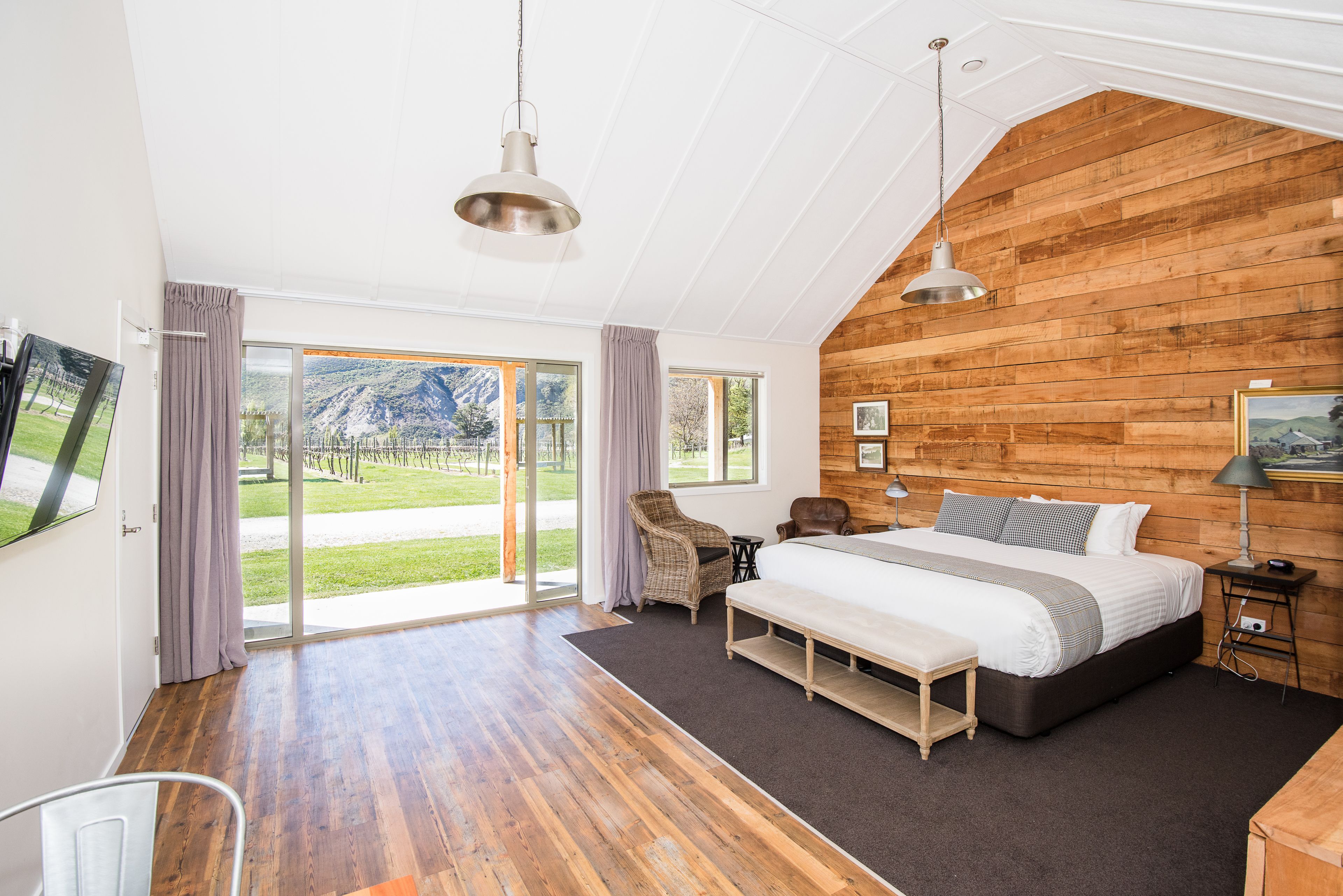 Studio with Vineyard View | Pillow-top beds, desk, blackout curtains, iron/ironing board