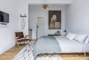 #3 Wombat Room | Premium bedding, in-room safe, individually decorated - Bondi Beach House (Bondi Beach)