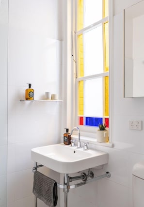 Hair dryer, towels - Bondi Beach House (Bondi Beach)