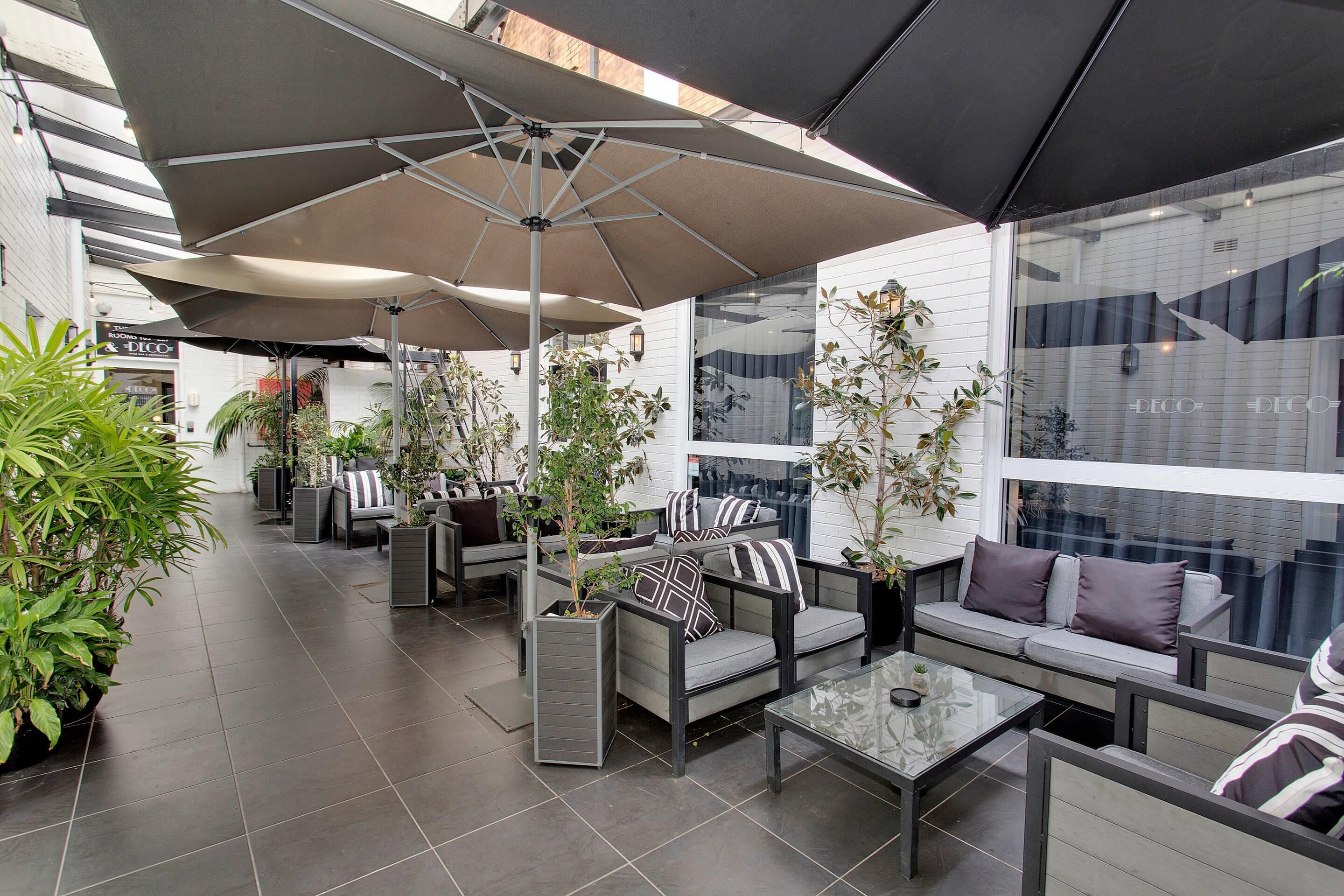 Lunch and dinner served, Mediterranean cuisine