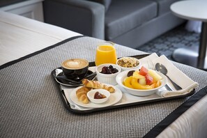 Breakfast meal - CH Boutique Hotel & Apartments, an Ascend Collection Hotel (Tamworth)