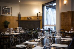 Lunch and dinner served, Mediterranean cuisine - CH Boutique Hotel & Apartments, an Ascend Collection Hotel (Tamworth)