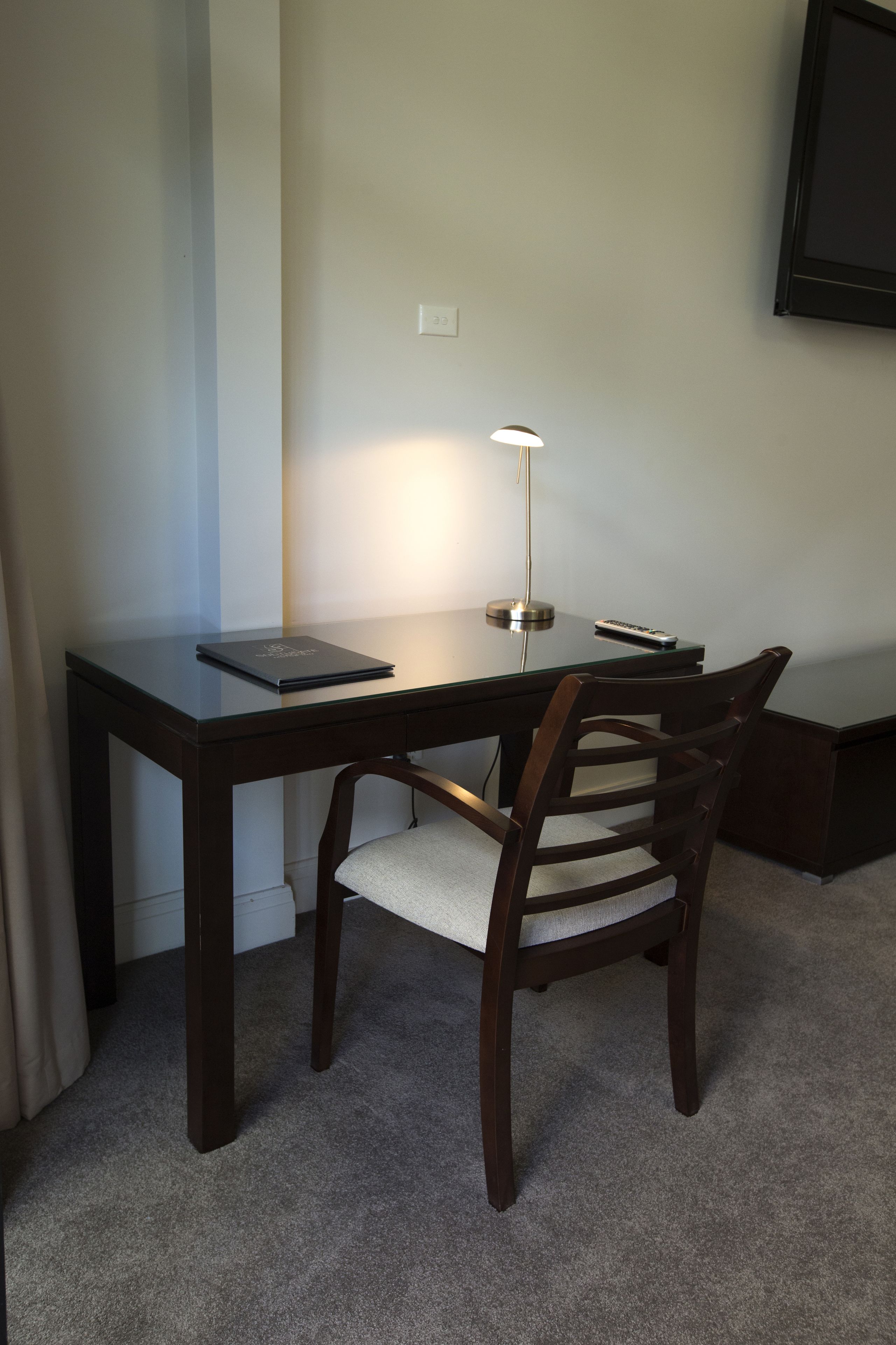 Deluxe Room | Desk, iron/ironing board, free WiFi, bed sheets