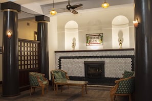 Lobby lounge