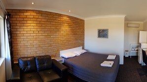 Standard Room, Non Smoking (Queen room garden view)