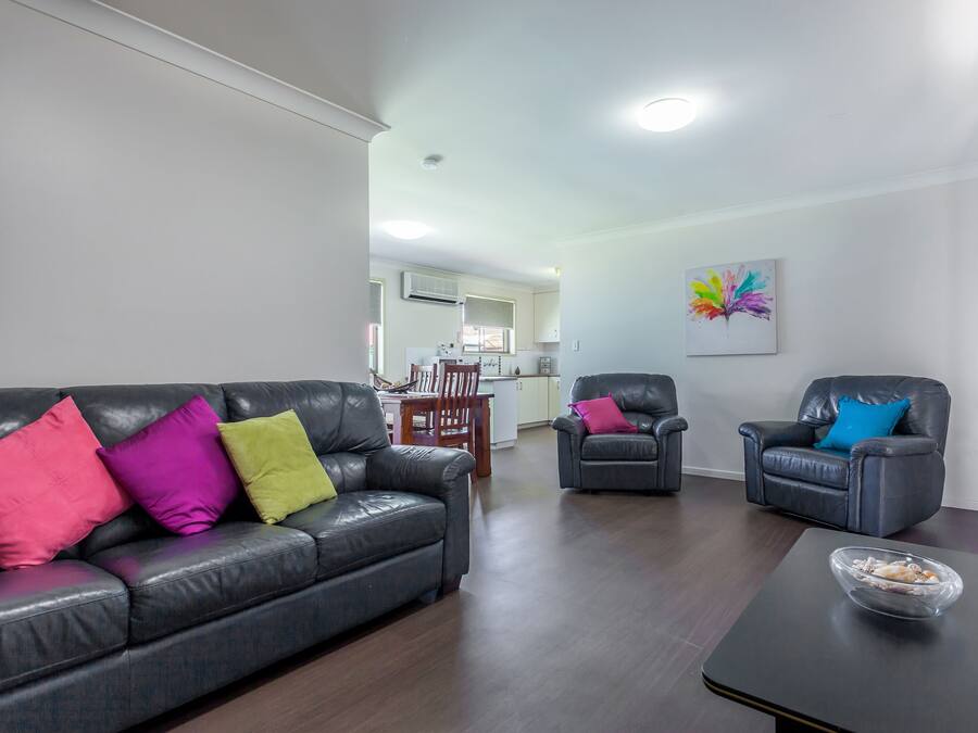 Three Bedroom Apartment (1 Queen, 4 Singles) | Living room | LCD TV