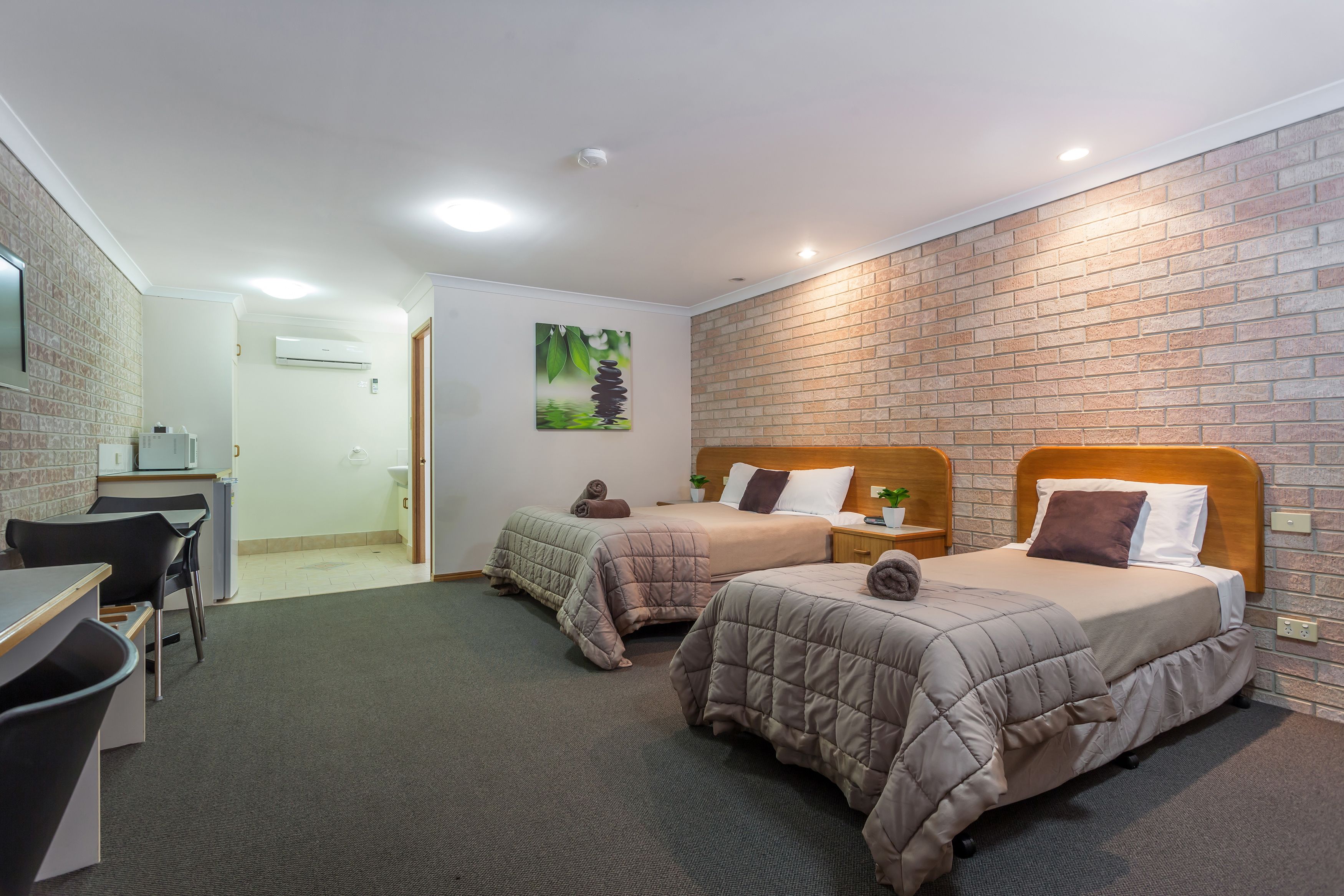 Standard Room, Non Smoking | Desk, iron/ironing board, free WiFi