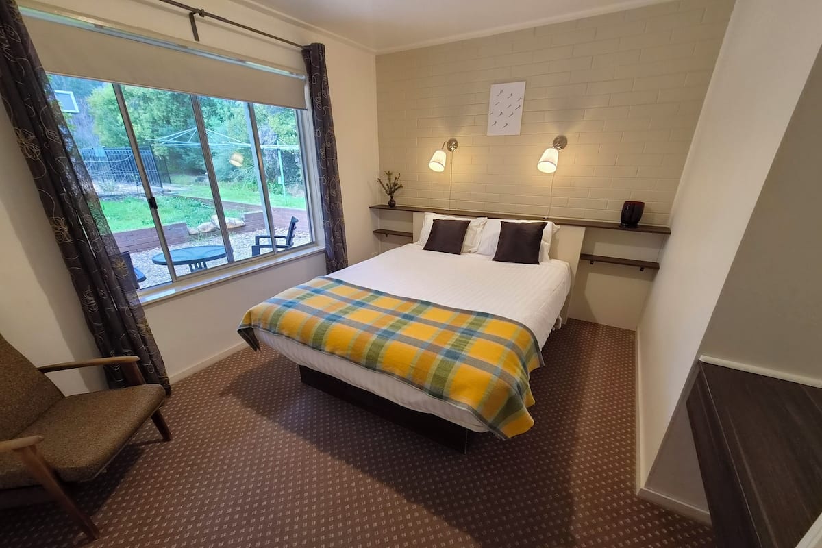 2 habitaciones, tabla de planchar con plancha y wifi gratis
